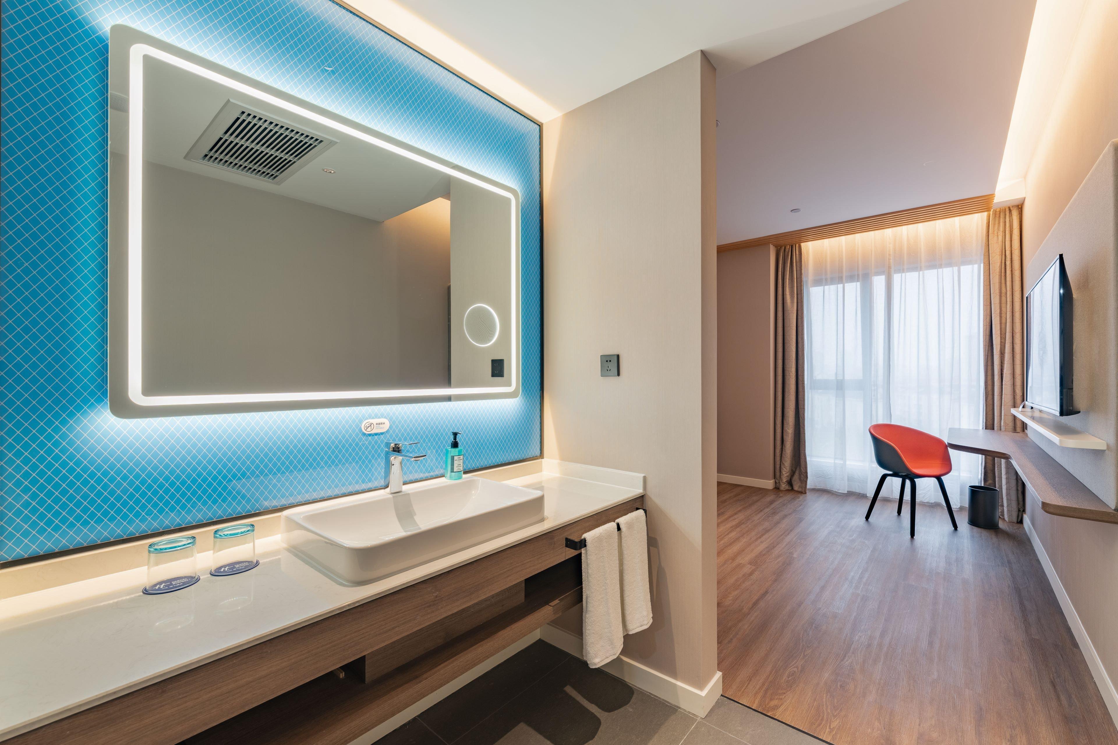 Holiday Inn Express Shanghai Expo Centre By Ihg Exterior photo