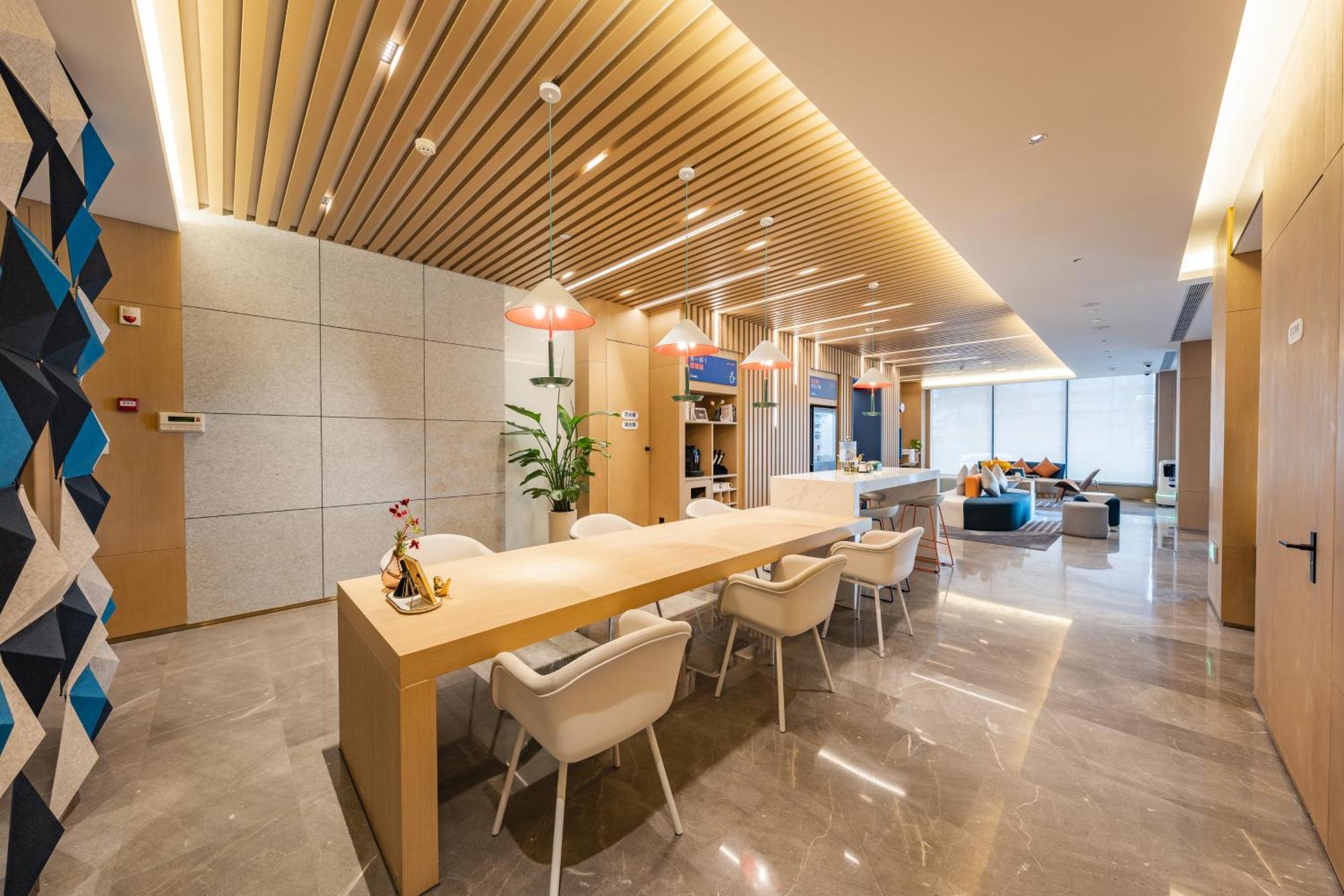 Holiday Inn Express Shanghai Expo Centre By Ihg Exterior photo